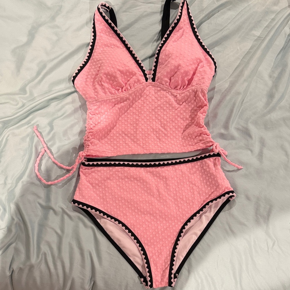 Pink Textured Women's Swim Set